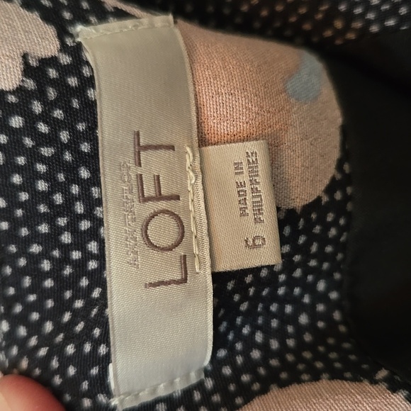 Loft Navy Floral Ruffle Skirt Size 6 - Picture 5 of 7